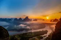 ds · Li Yangshuo xianggongshan Hôtels à proximité de : jiumahuashan