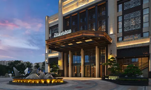 Sheraton Yunfu Xinxing Hotel