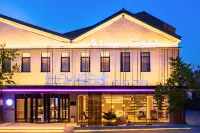 Atour Light (Jinan West Railway Station International Convention and Exhibition Center) Hotels near Greenland Binfencheng
