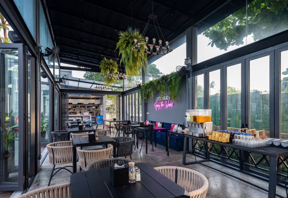 Lub d Koh Samui Chaweng Beach - Beachfront & Vibrant Social Vibe