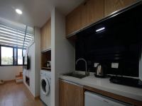 杭州斯维登度假公寓(龙井烟霞山庄) - 高级复式家庭房