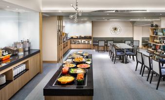 2. K Hotel ..
