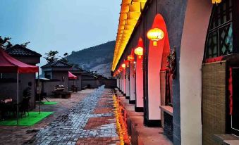 Liang Family Cave Dwelling Courtyard in Yanchuan