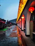 Liang Family Cave Dwelling Courtyard in Yanchuan - parcheggio