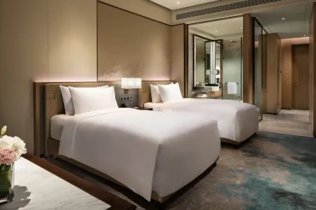 Xiangxi Crown International Hotel
