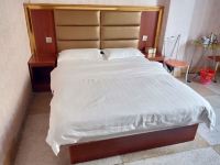 汕头富兴酒店公寓 - 普通大床房（自助洗衣）