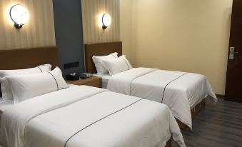 Yiyang Fenglin Evening Hotel