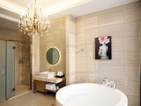 曼哈顿酒店(南宁广西大学店) - 浪漫浴缸大床房