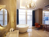 曼哈顿酒店(南宁广西大学店) - 浪漫浴缸大床房