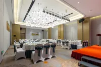 Liston International Hotel (Urumqi High-speed Rail Station Jingkai Wanda Plaza Store) - جاكوزي
