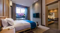 Emei Mountain ROYAL·Yuzquan Bay Hot Spring Hotel - Balcony