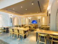 The Castle Ballet Taichung A Boutique Hotel Hotels near Taichung Wanhe Temple