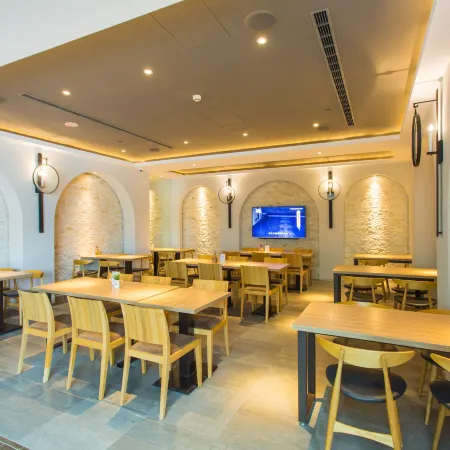 The Castle Ballet Taichung A Boutique Hotel Отели рядом с достопримечательностью «Железнодорожная станция Синьужи»