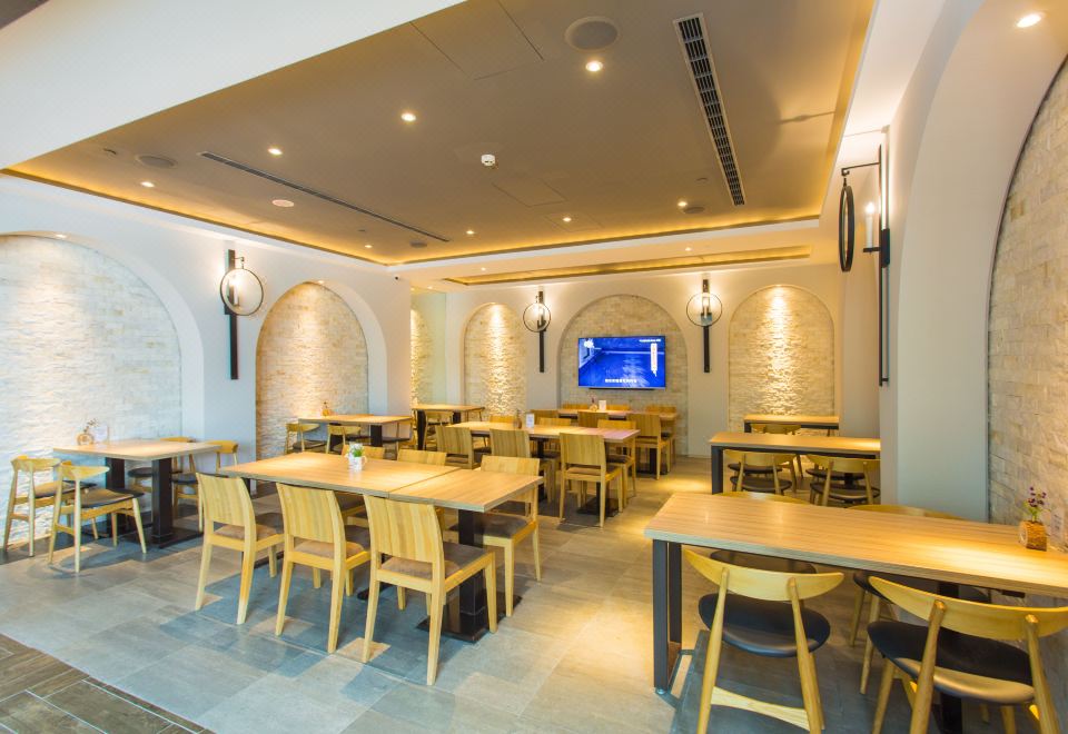 2. 캐슬 발레 타이..