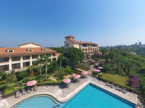South Bay Seaview Hotel of Weizhou Island Отели рядом с достопримечательностью «Great Palace»