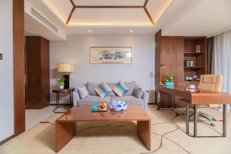 Excemon Ruian Sunshine Hotel Отели рядом с достопримечательностью «CPC Rui'an Committee Party School»