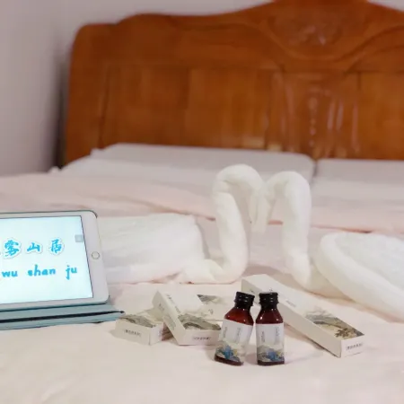 Qingyuan Lei Honorary Characteristic Homestay (Lianshan Oujia Terrace Branch)