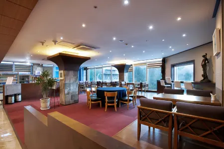 Dome Hotel Geoje Отели в г. Кодже