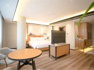 Madison Hotel