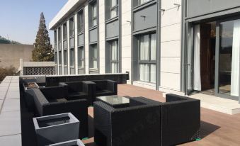 Nan Gang Hotel - Housity