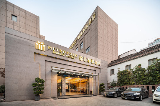 metropolojinjianghotelsxuzhoupengchengsquaremetrostation