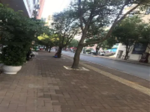 โรงแรมธีมอีเหลียน