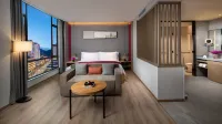 Holiday Inn Batang Hotels in der Nähe von Batang Passenger Transport Terminal