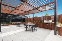 Sky One Apartments by CLLIX Hotels in Mont Albert