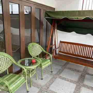 Rest House Hotel Exterior