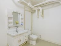 爱龙堡民宿(蓬莱海水浴场店) - 四室一厅套房