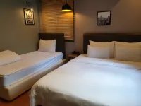 Hotel Gray