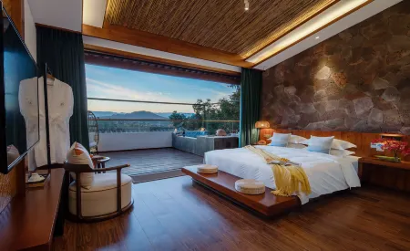 NARKA Hot Springs Resort Hotel