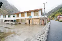 Mao County No. 8 Camp Inn Hotels near Wucai Pool