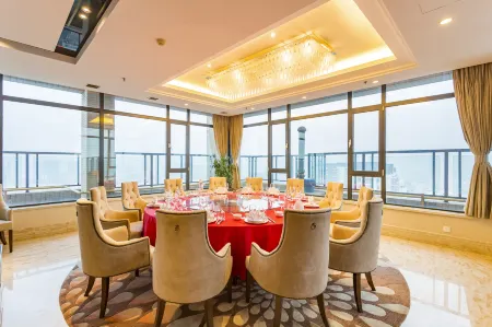 Peninsula Seasons Hotel Отели рядом с достопримечательностью «Qinhuang Botanical Garden»