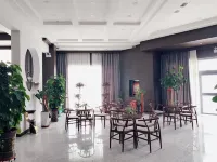 โรงแรมฮอลิเดย์ อินน์ ยวี่ซวน เคอลาหม่าอี้ - โรงแรมราคาถูก