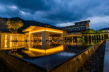 Vastroam Hotel Отели в г. Юнтай