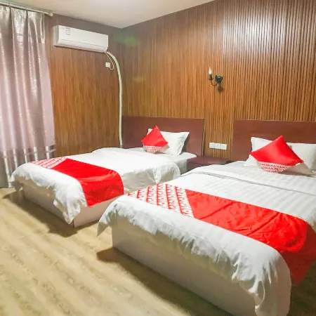 Suining yiqin business hotel