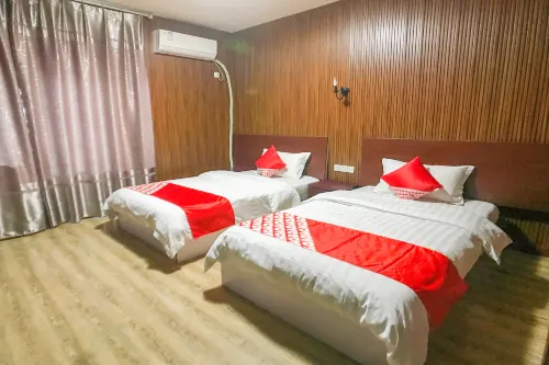 Suining yiqin business hotel