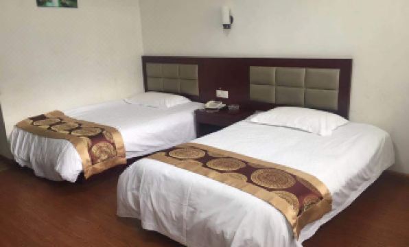 Three Gate 9 1 Hotel