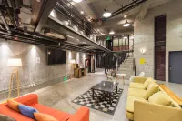 UniLoft Hostel (Dalian Railway StationDongguan Street Historical and Cultural Block Store）