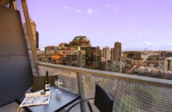 墨爾本威廉姆街盛橡套房酒店