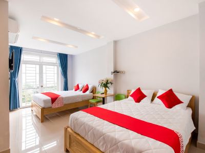OYO 617 Shekinah Hotel