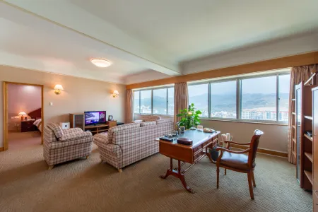 Three Gorges Project Hotel Отели рядом с достопримечательностью «Interception Memorial Garden»