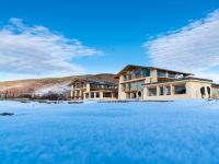 香格里拉十里雪山依拉海极景庄园