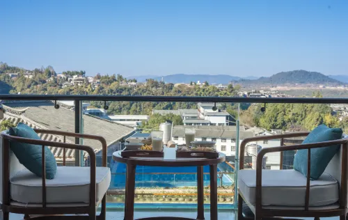 NARKA Hot Springs Resort Hotel - Infinity Pools