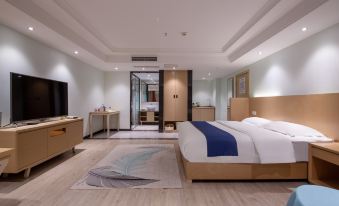 Jiayoulong  Hotel(Kunming High Speed Railway South Station Chunrong Street subway station)