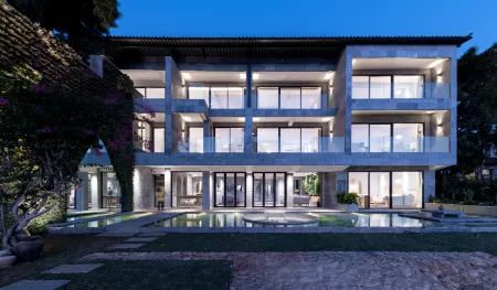 LIUBAI CUNSHU Seaview Resort Hotel