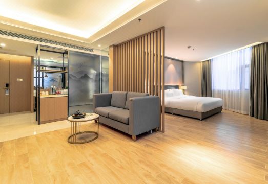 4. 브릴리언트 호텔..