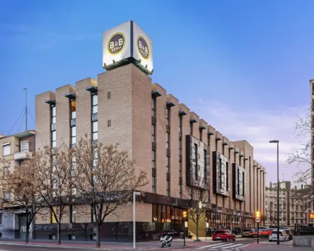 薩拉戈薩洛斯因萊斯民宿 薩拉戈薩省酒店