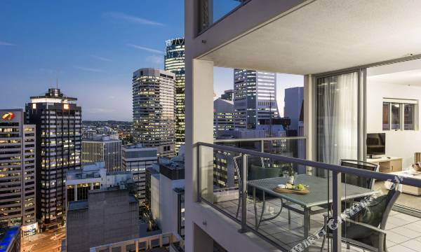 Oaks Brisbane Lexicon Suites